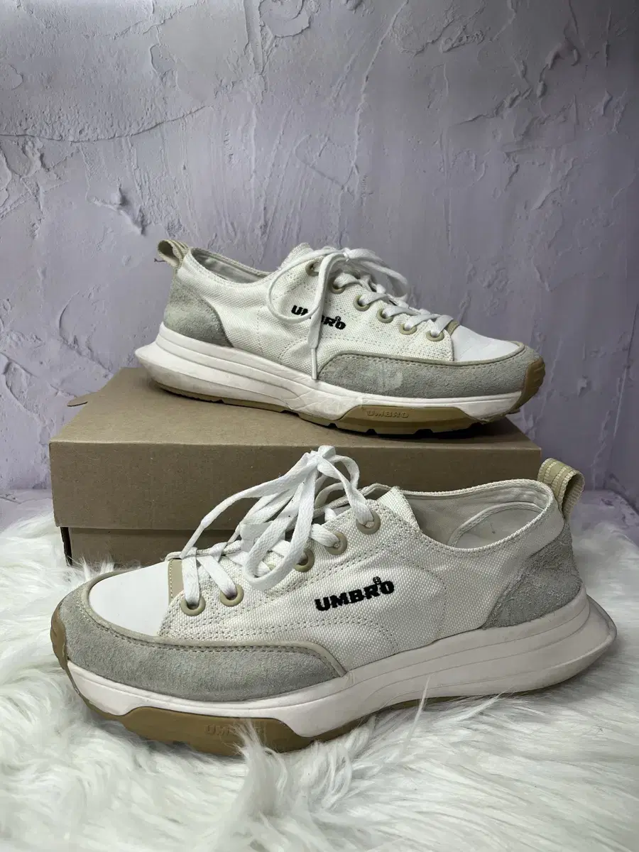 엄브로(umbro) 토비 운동화260mm